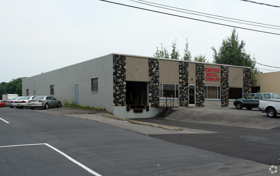 6800 Newbrook Ave, East Syracuse, NY for lease - Building Photo - Image 2 of 2