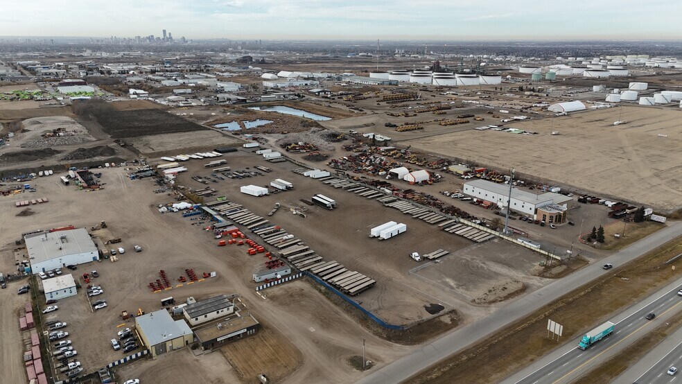8550 1 St, Strathcona County, AB à vendre - Photo du bâtiment - Image 1 de 5