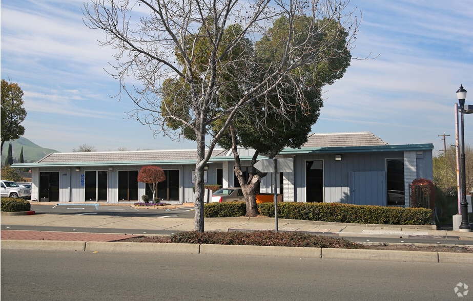 3890-3892 Railroad Ave, Pittsburg, CA for lease - Building Photo - Image 2 of 2