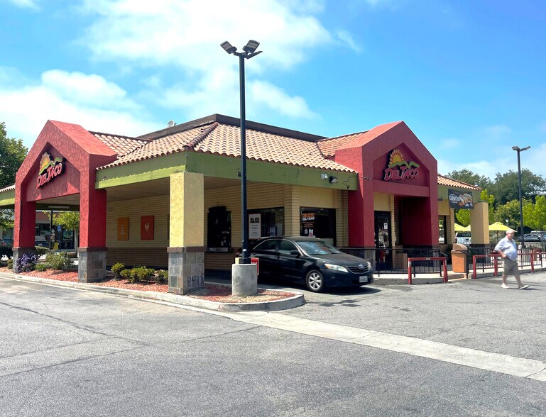 591 Ventu Park Rd, Newbury Park, CA for sale - Primary Photo - Image 1 of 3