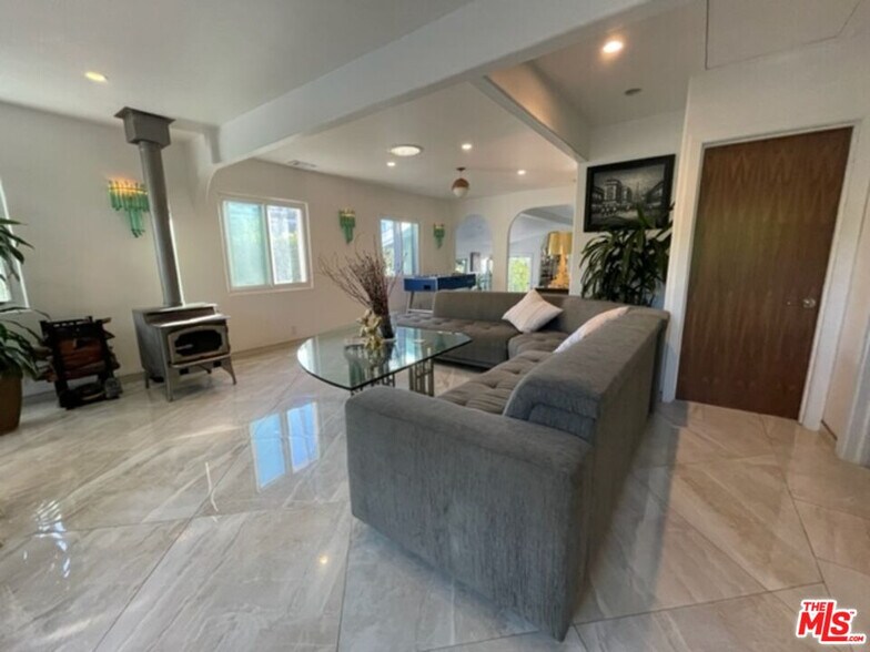 425 Sunridge St, Playa del Rey, CA à vendre - Photo du bâtiment - Image 3 de 41