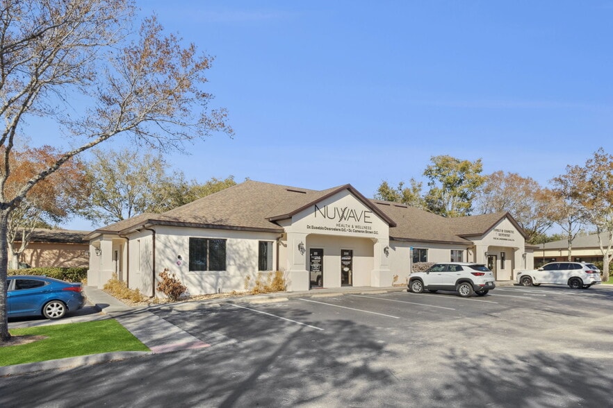 235 Hatteras Ave, Clermont, FL à louer - Photo principale - Image 1 de 21