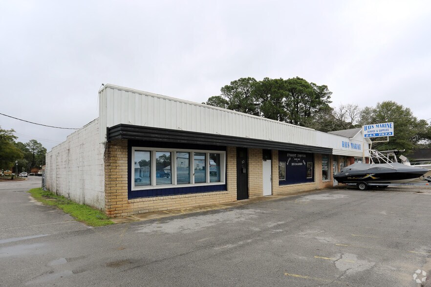 53-59 Beal Pky SE, Fort Walton Beach, FL à vendre - Photo du bâtiment - Image 2 de 7