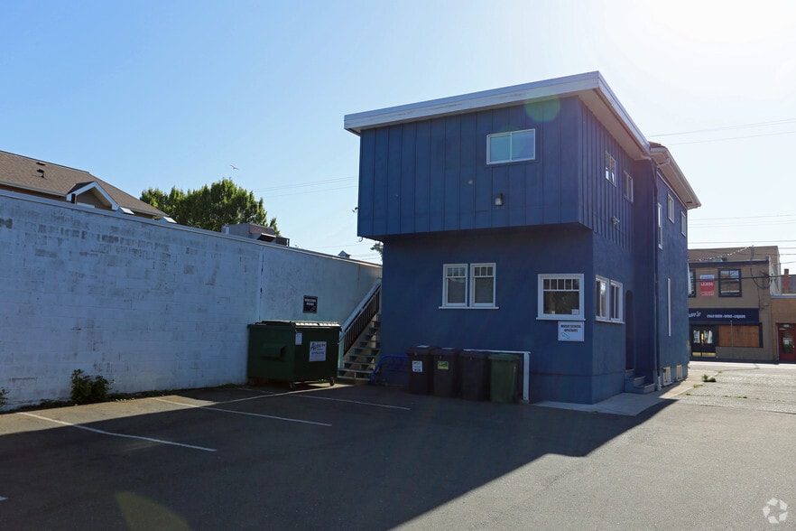 1808 Cook St, Victoria, BC for sale - Building Photo - Image 2 of 4