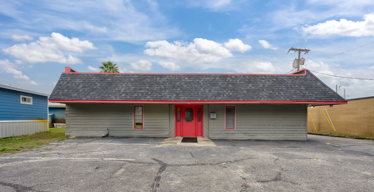 709 Eglin Pky, Fort Walton Beach, FL for sale Building Photo- Image 1 of 44