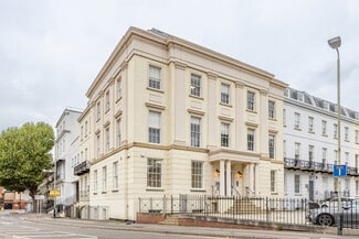 Plus de détails pour Rodney Rd, Cheltenham - Bureau à louer