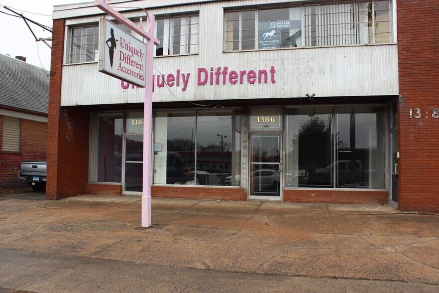 1384-1388 Dixwell Ave, Hamden, CT à louer - Photo du bâtiment - Image 1 de 41