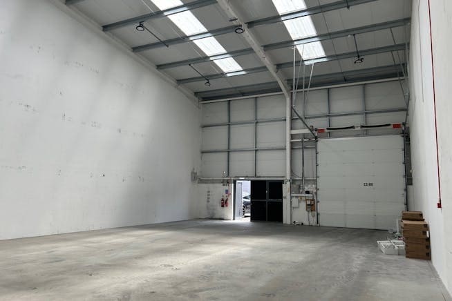 Fishponds Rd, Wokingham, BKS RG41 2AN - Unit 16 - - Interior Photo - Image 1 of 6