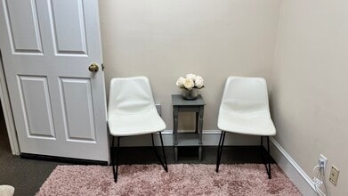 4922-4948 Windy Hill Dr, Raleigh, NC for lease Interior Photo- Image 2 of 3