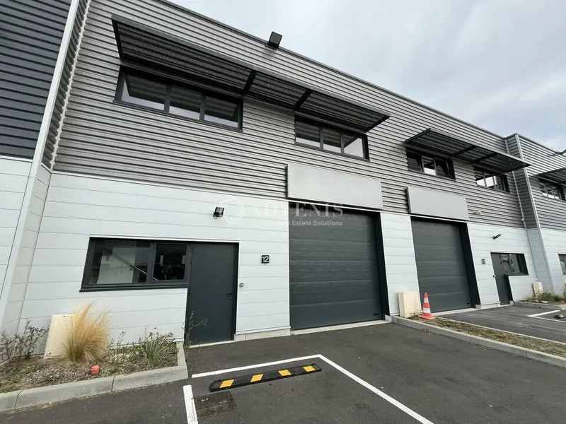 Flex in Lieusaint for lease Building Photo- Image 1 of 13