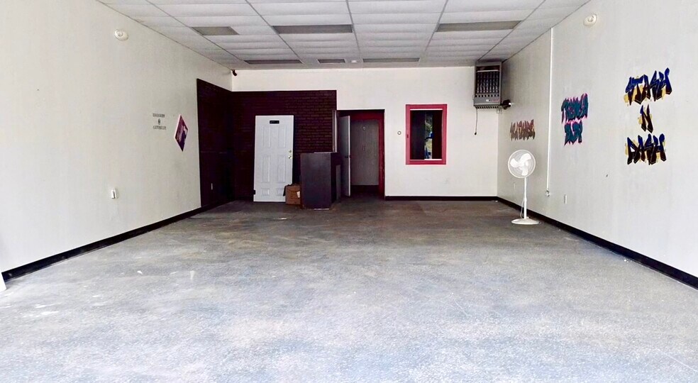 844 W Main St, New Britain, CT à louer - Photo du bâtiment - Image 3 de 9