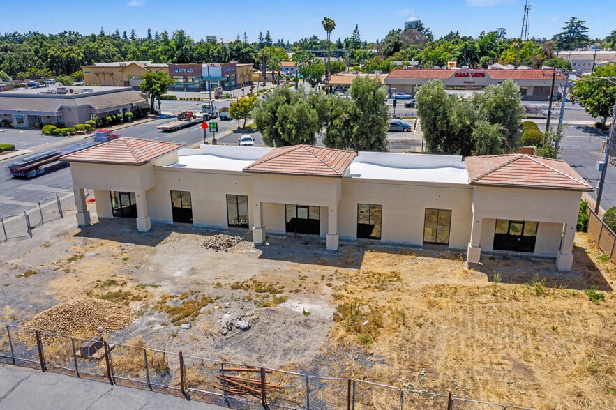 21 E Gridley Rd, Gridley, CA for lease - Primary Photo - Image 1 of 10