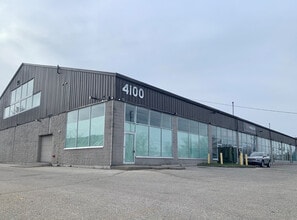 4100 Chesswood Dr, Toronto, ON for lease Primary Photo- Image 1 of 10