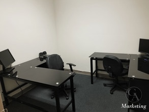 1585 Ellinwood St, Des Plaines, IL for sale Interior Photo- Image 2 of 8