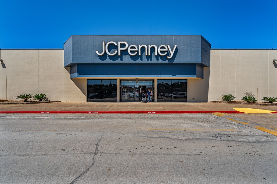 4600 S Medford Dr, Lufkin, TX for sale - Building Photo - Image 3 of 8