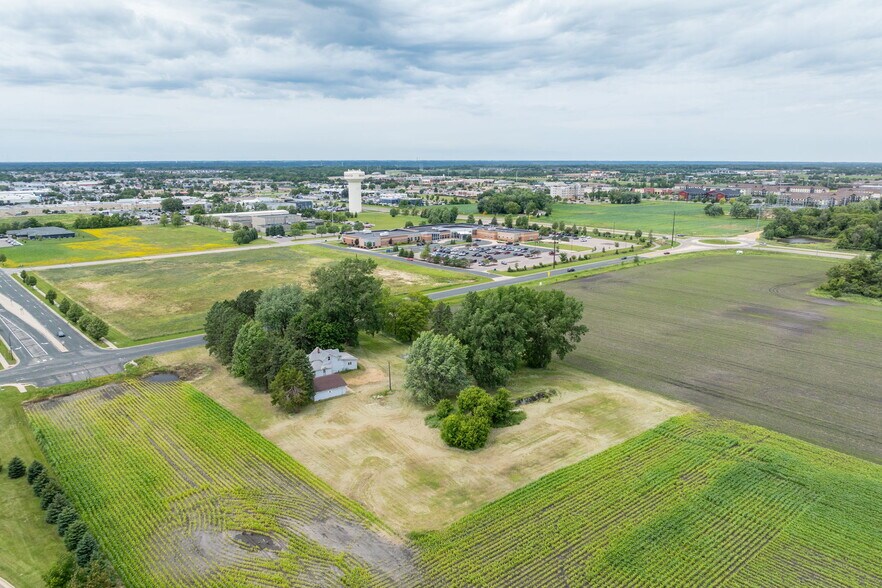 21529 586th Ave, Mankato, MN à vendre - Photo du bâtiment - Image 2 de 17