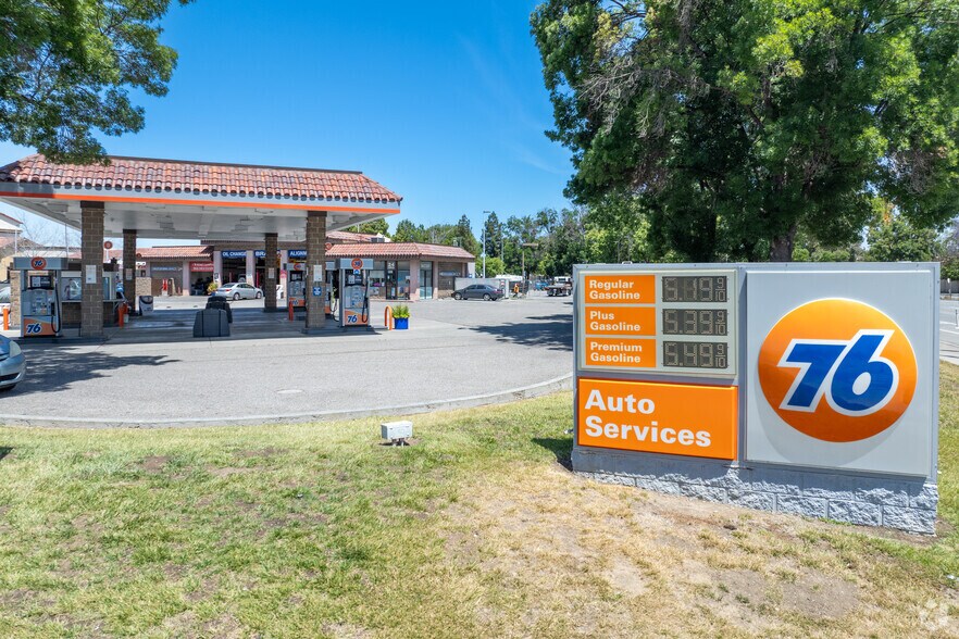 171-185 Branham Ln, San Jose, CA à louer - Photo principale - Image 2 de 4