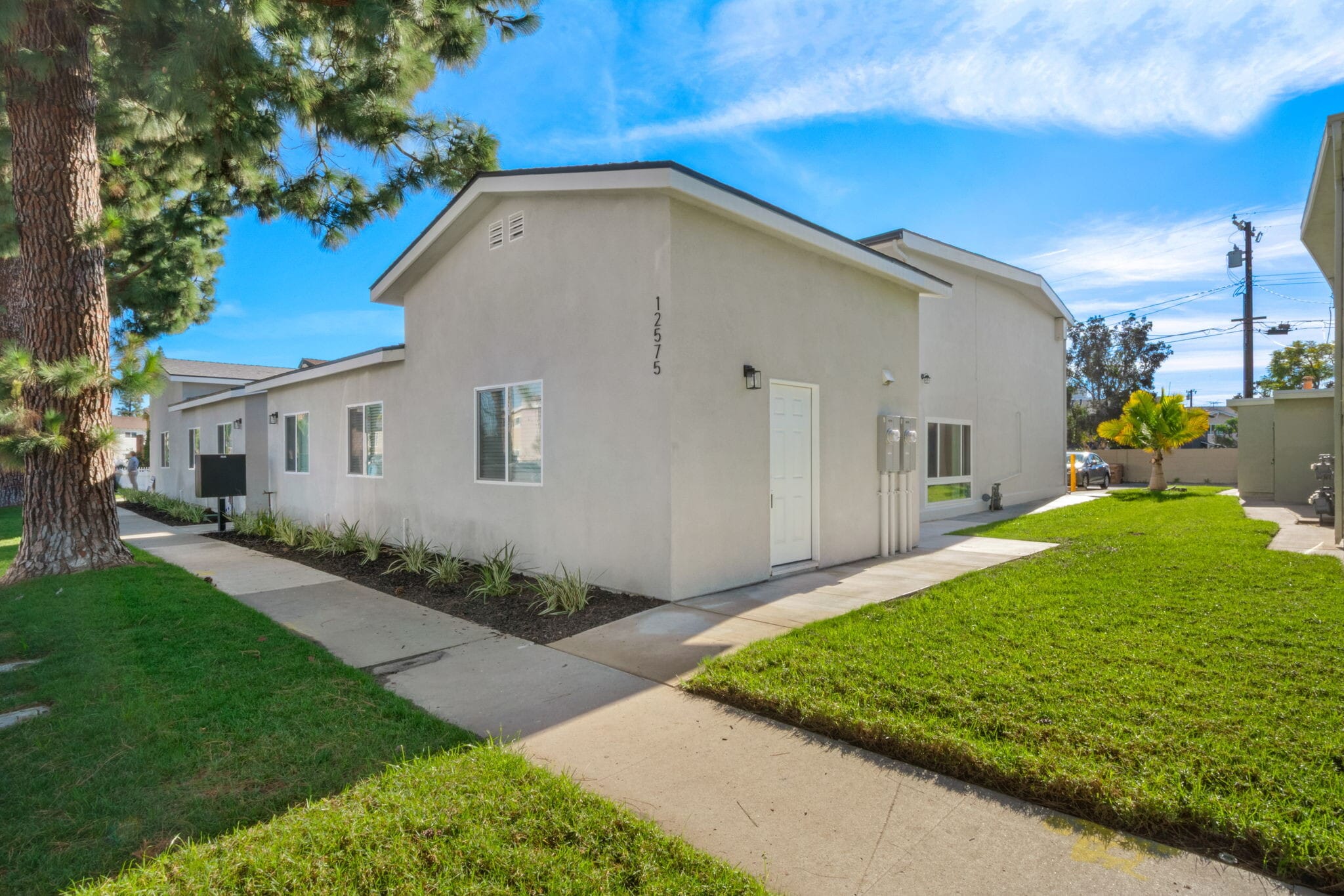 12571 Kensington Ln, Garden Grove, CA for sale Primary Photo- Image 1 of 15