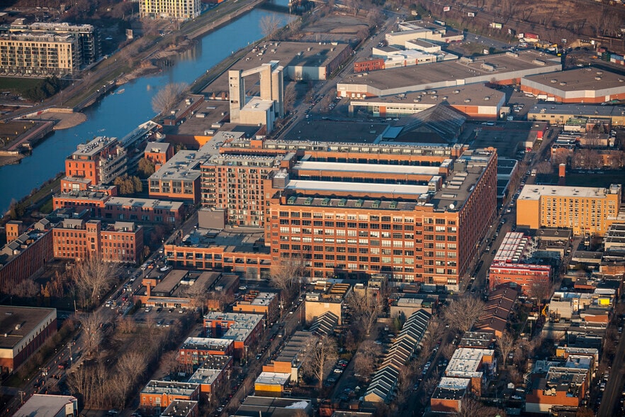 1751 Rue Richardson, Montréal, QC for lease - Building Photo - Image 2 of 7