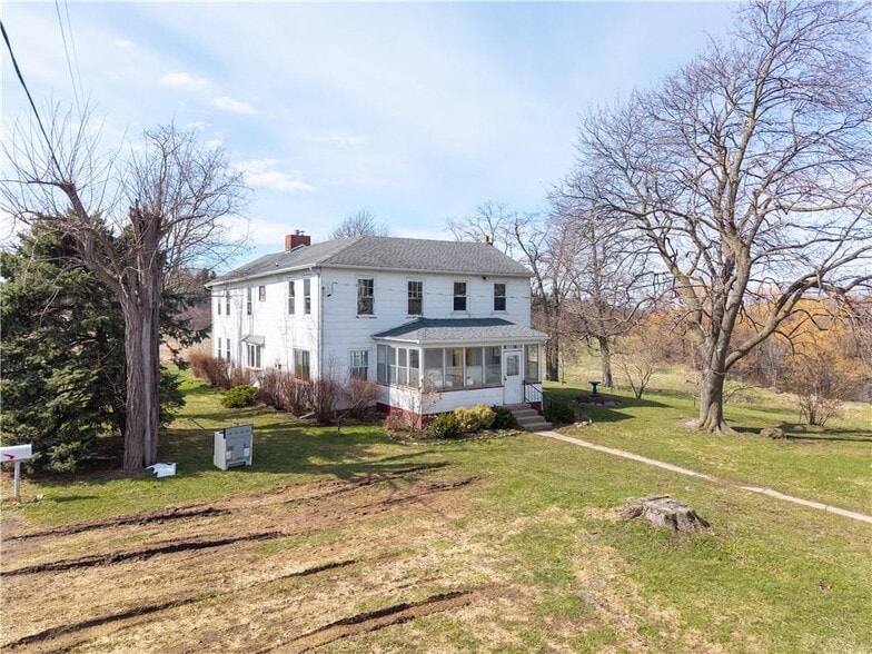 3196 NY-488, Clifton Springs, NY à vendre - Photo du bâtiment - Image 3 de 30