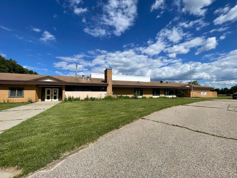 8254 Gale Rd, Otisville, MI à vendre - Photo du bâtiment - Image 3 de 18