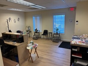 200 W Center St, Manchester, CT à louer Photo intérieure- Image 1 de 5