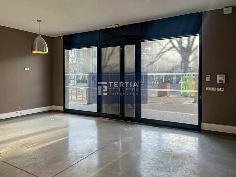Retail in Castelnau-le-Lez for sale - Interior Photo - Image 3 of 7
