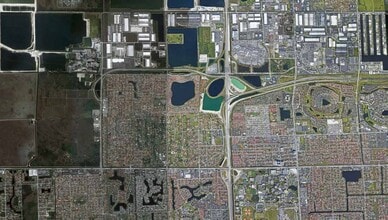 SW 8th St, Miami, FL for lease Building Photo- Image 2 of 7