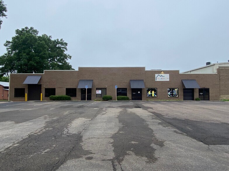 1715 McCullough Blvd, Tupelo, MS à louer - Photo du bâtiment - Image 1 de 13