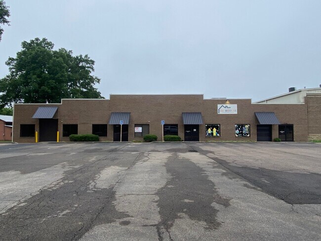 Plus de détails pour 1715 McCullough Blvd, Tupelo, MS - Commerce de détail, Industriel à louer