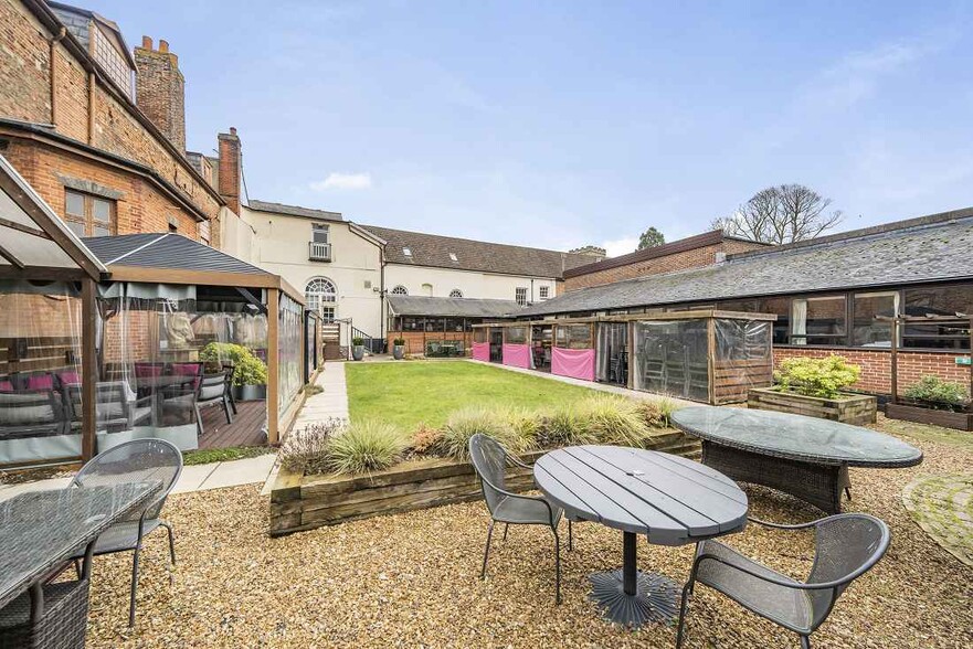 Kingston Pass, Newmarket à vendre - Photo du bâtiment - Image 3 de 14