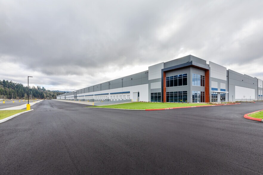 2700 Talley Way, Kelso, WA à louer - Photo du bâtiment - Image 2 de 11