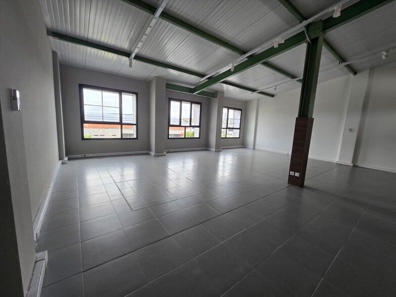 Polígono Industrial Bayas, 16, Miranda de Ebro, Burgos for sale - Primary Photo - Image 1 of 10