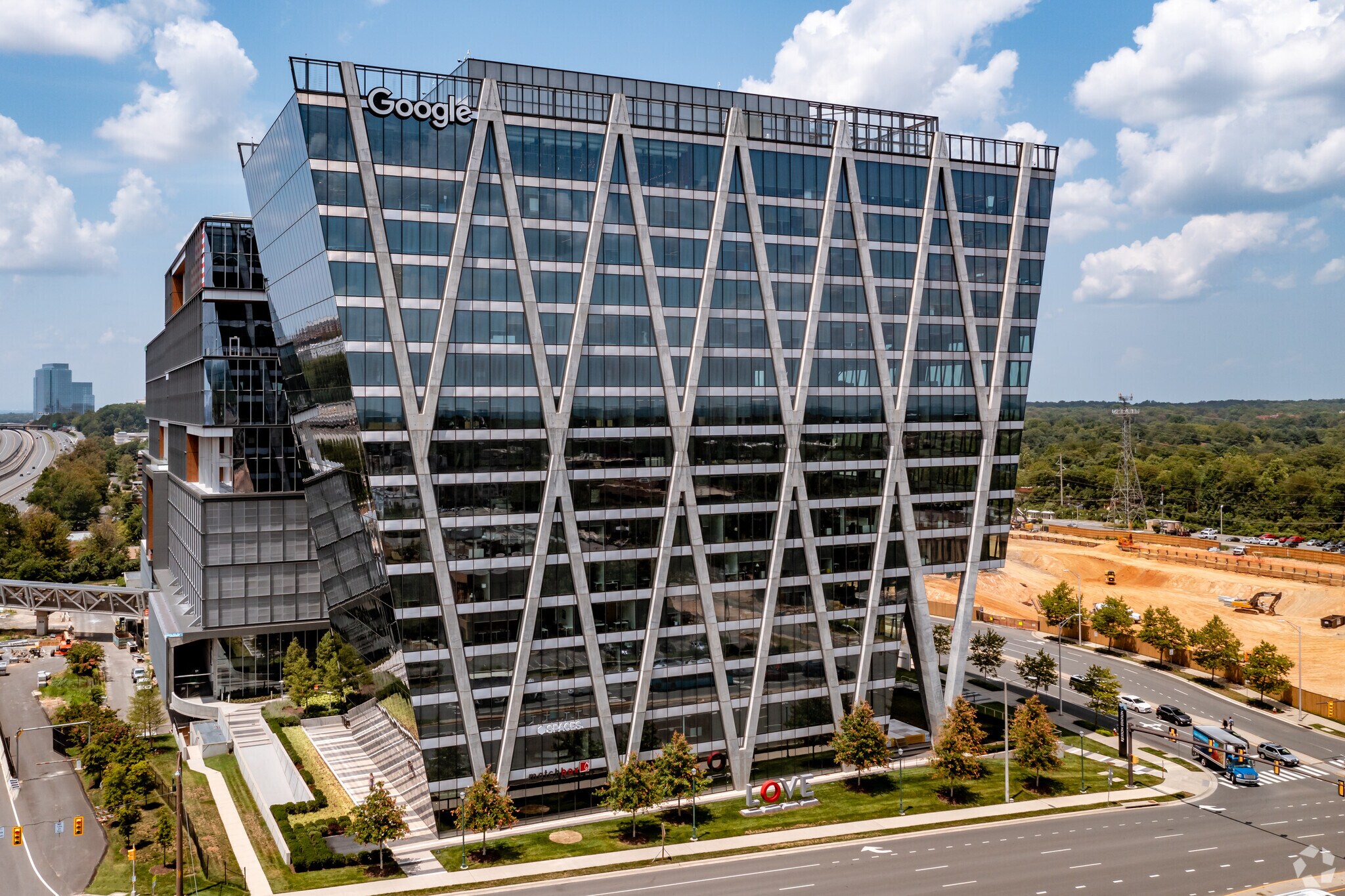 1900 Reston Metro Plz, Reston, VA à louer Photo du bâtiment- Image 1 de 29