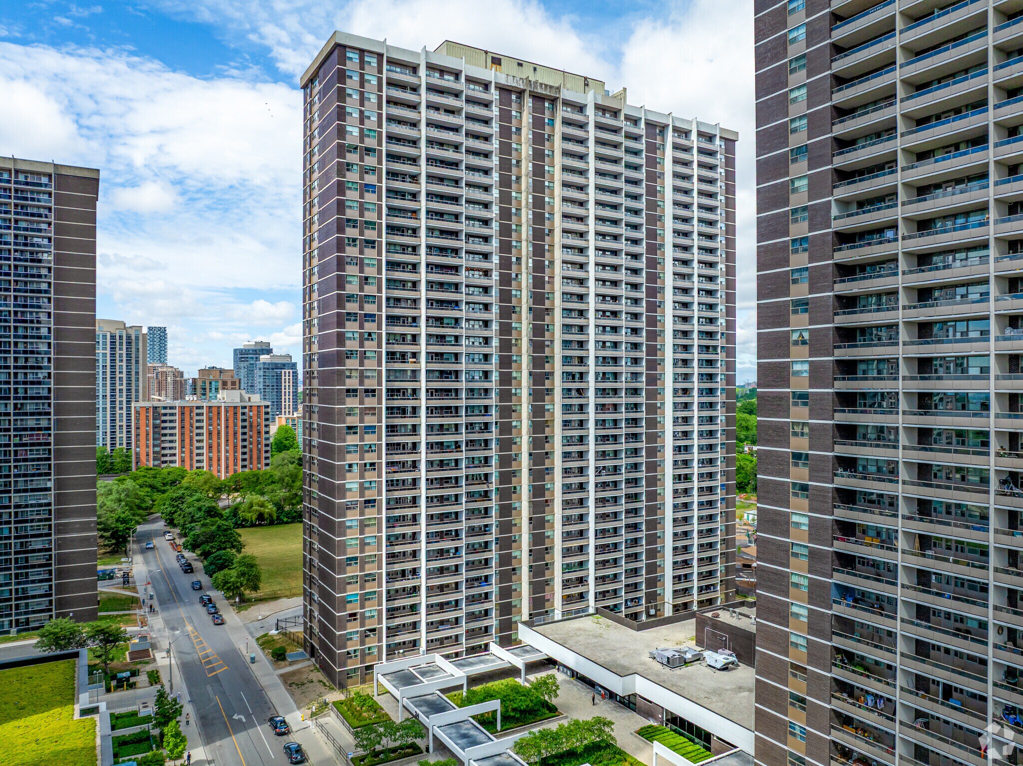 24 Mabelle Ave, Toronto, ON à vendre Photo principale- Image 1 de 1