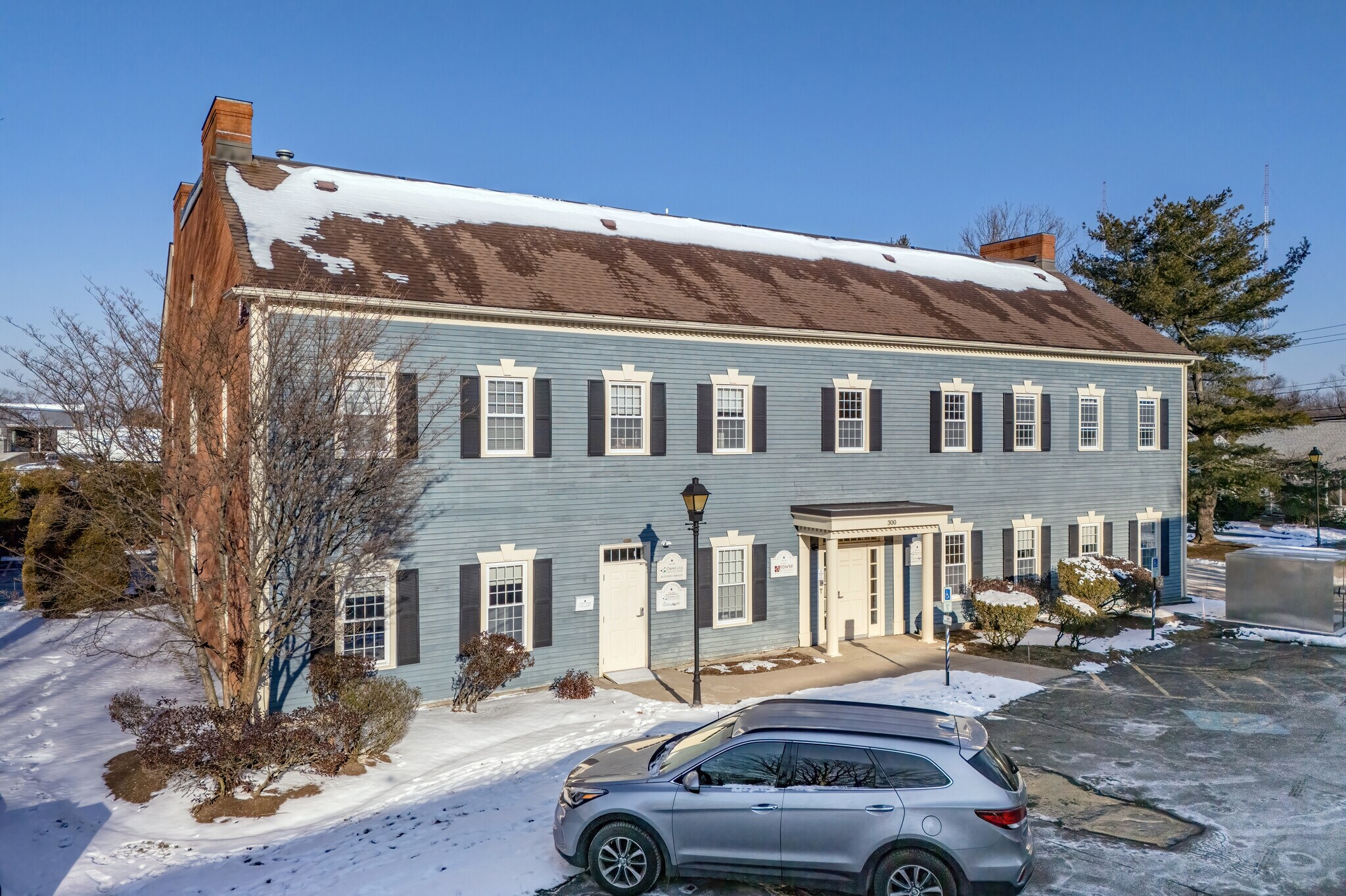 400 Massasoit Ave, East Providence, RI à vendre Photo du bâtiment- Image 1 de 11