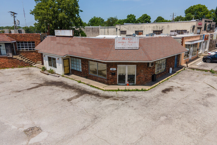 801 N Broadway, Lexington, KY à vendre - Photo du bâtiment - Image 3 de 7