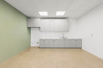 1 Jenner, Irvine, CA for lease Interior Photo- Image 1 of 8