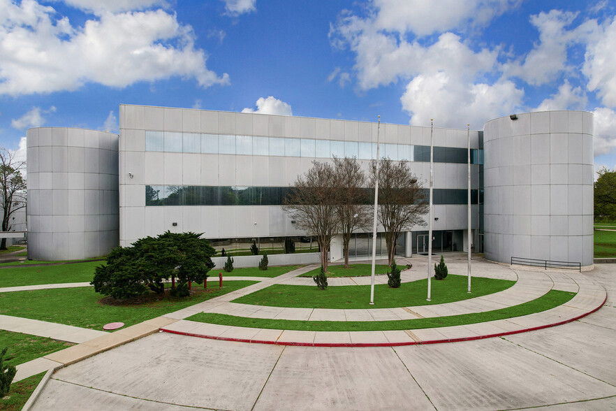 7000 Hollister St, Houston, TX for sale - Building Photo - Image 1 of 1