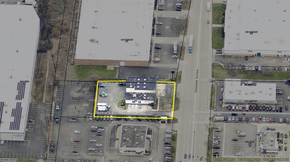 1655 Greenleaf Ave, Elk Grove Village, IL for lease - Building Photo - Image 3 of 8