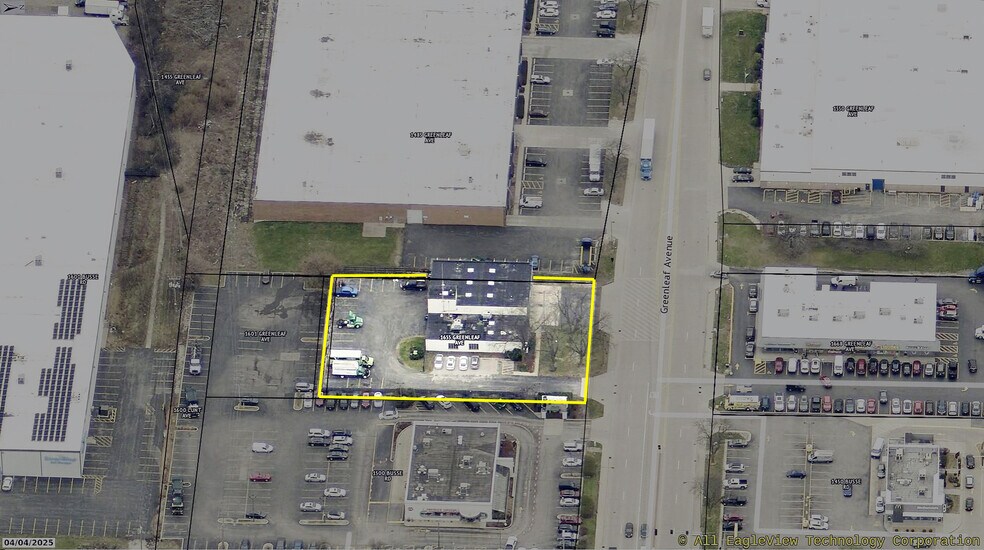 1655 Greenleaf Ave, Elk Grove Village, IL à louer - Photo du bâtiment - Image 3 de 8