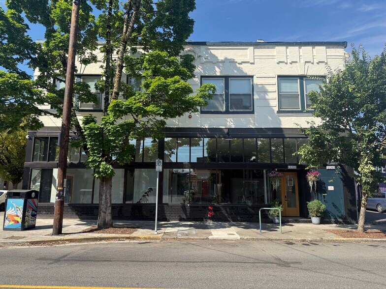 8926-8928 N Lombard St, Portland, OR à louer - Photo du bâtiment - Image 3 de 6
