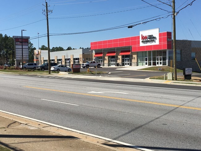 Plus de détails pour 6053 Veterans Pkwy, Columbus, GA - Bureau/Commerce de détail à louer