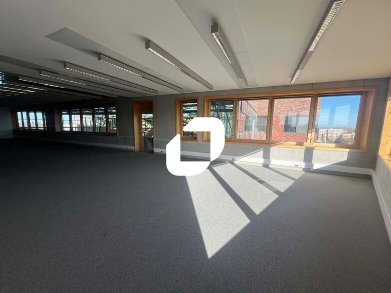 2 Boulevard Des Bâtisseurs, Roubaix for lease - Interior Photo - Image 2 of 17