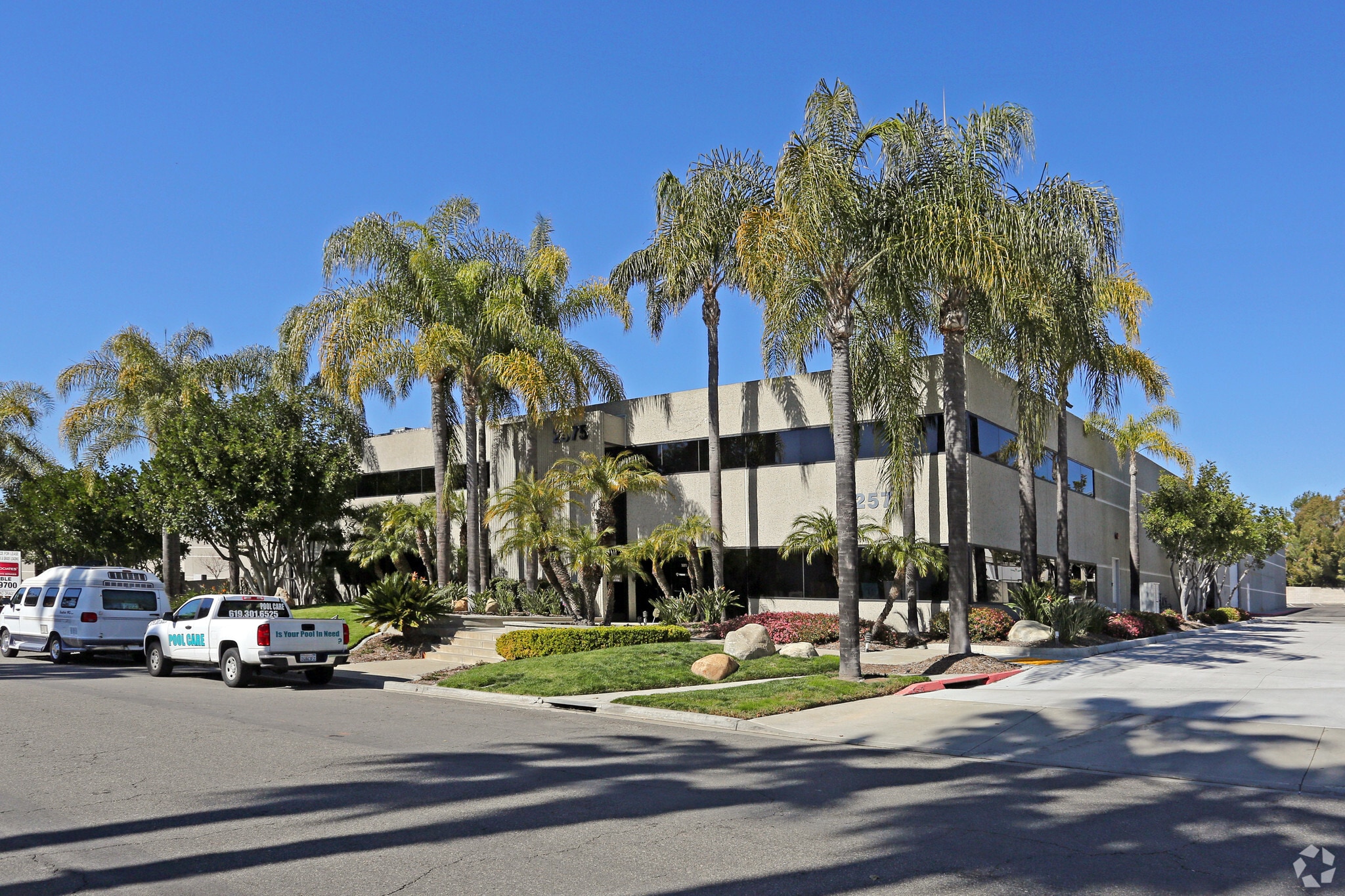 2575 Pioneer Ave, Vista, CA for lease Primary Photo- Image 1 of 4