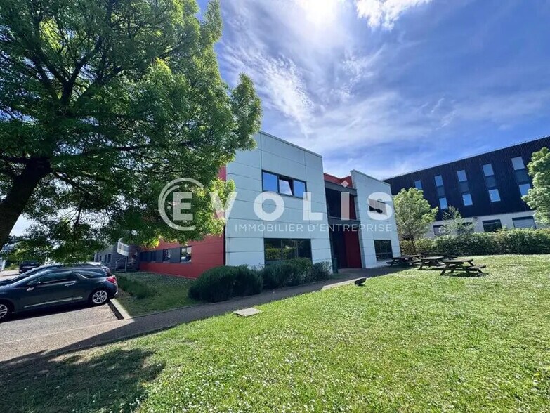 279 Allée Jacques Monod, Saint-Priest for sale - Building Photo - Image 2 of 30