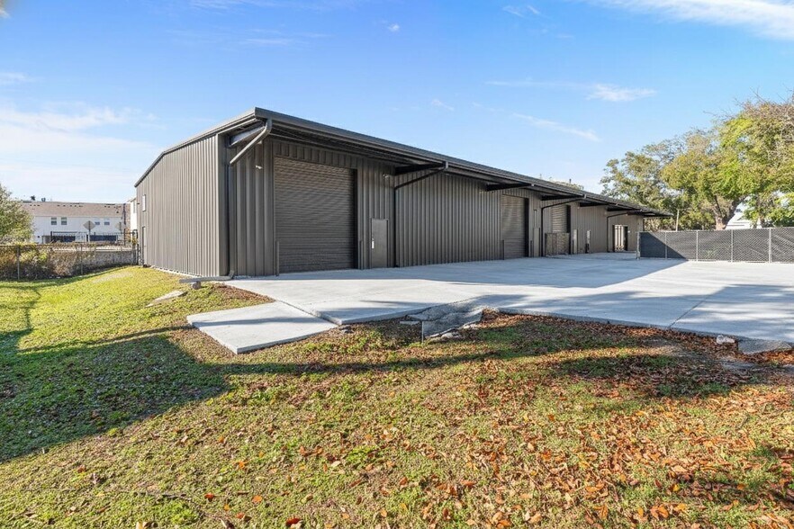 210 E Palmetto Ave, Longwood, FL à louer - Photo du bâtiment - Image 3 de 4
