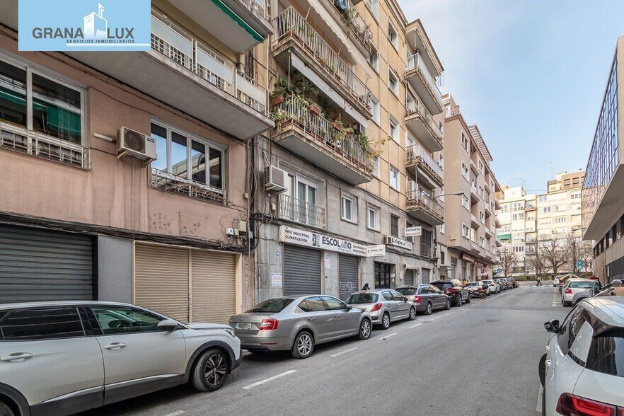 Commerce de détail dans Granada, Granada à vendre - Photo du bâtiment - Image 1 de 12