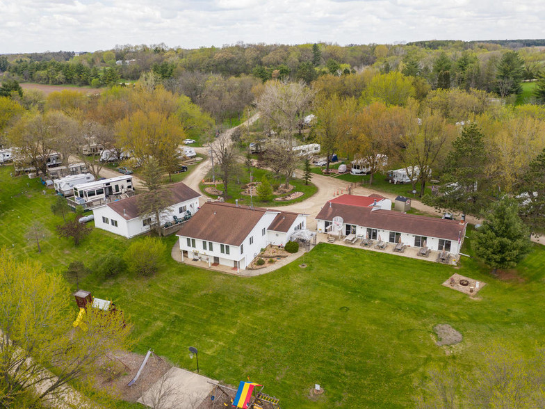 6450 120th St NW, Pine Island, MN à vendre - Photo du bâtiment - Image 1 de 1