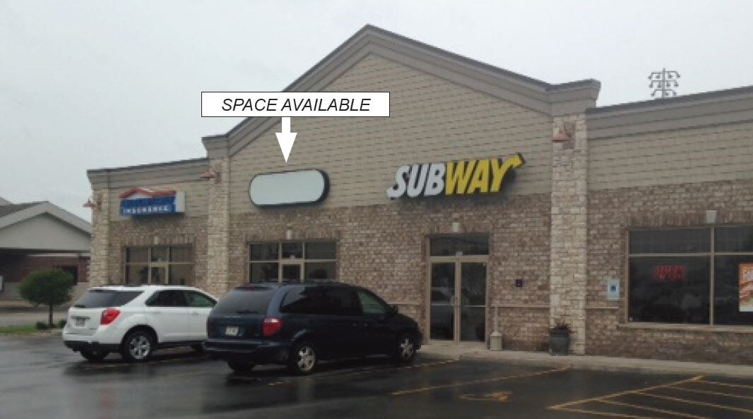 502-504 Redbird Cir, De Pere, WI for lease Primary Photo- Image 1 of 2
